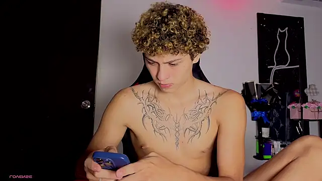 Apolo 20  online show from January 13, 2026, 10:57 pm