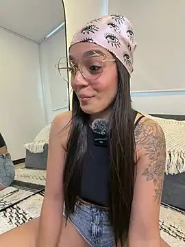 Snapshot of EVA_WILD1 chatting on February 15, 2026, 9:25 pm EVA WILD1 online show from February 15, 2026, 9:25 pm