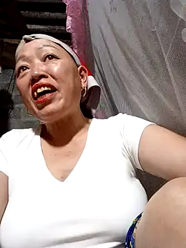 Snapshot of Agnes-baby chatting on May 11, 2026, 3:18 pm Agnes-baby online show from May 11, 2026, 3:18 pm