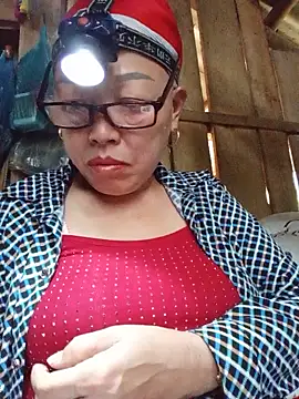 Snapshot of Agnes-baby chatting on May 25, 2026, 2:33 am Agnes-baby online show from May 25, 2026, 2:33 am