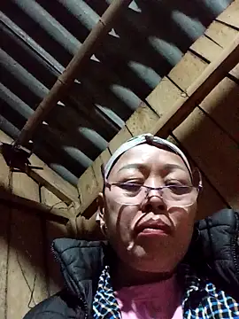 Snapshot of Agnes-baby chatting on February 9, 2026, 12:47 pm Agnes-baby online show from February 9, 2026, 12:47 pm