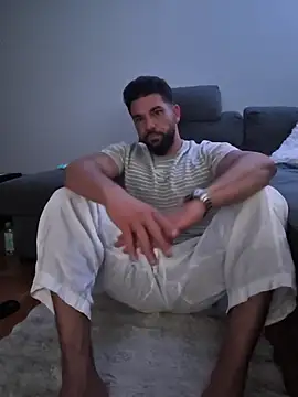 Snapshot of Angelo_33 chatting on January 13, 2026, 9:13 am Angelo 33 online show from January 13, 2026, 9:13 am