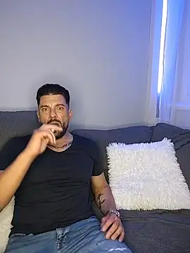 Snapshot of Angelo_33 chatting on March 31, 2026, 10:01 pm Angelo 33 online show from March 31, 2026, 10:01 pm