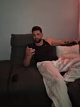 Snapshot of Angelo_33 chatting on January 11, 2026, 2:13 pm Angelo 33 online show from January 11, 2026, 2:13 pm