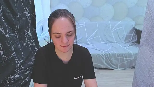 Snapshot of Mistress-Stella chatting on January 11, 2026, 2:40 am Mistress-Stella online show from January 11, 2026, 2:40 am