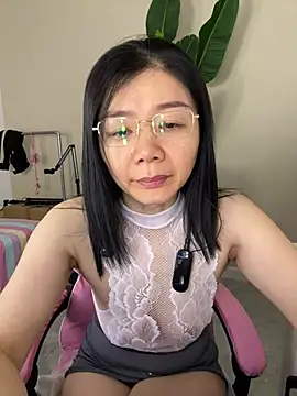 Snapshot of lukee666 chatting on February 13, 2026, 1:49 am lukee666 online show from February 13, 2026, 1:49 am