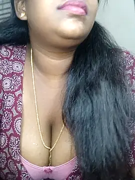 Milky Julia online show from March 19, 2026, 12:16 pm