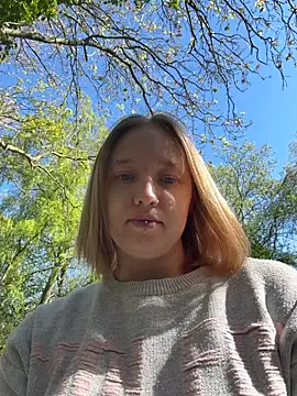 Spatgirl online show from April 24, 2026, 2:30 pm