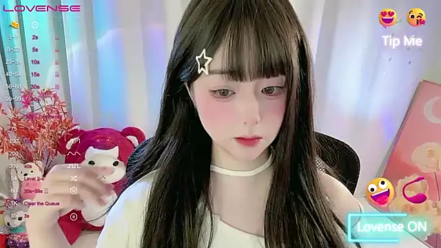 Snapshot of CLaire-5 chatting on February 21, 2026, 9:44 am CLaire-5 online show from February 21, 2026, 9:44 am