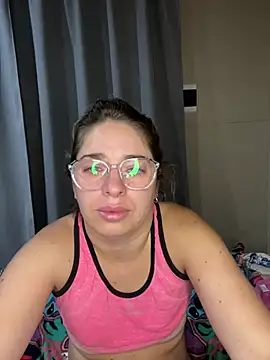 Snapshot of soyanahii chatting on February 18, 2026, 8:33 am soyanahii online show from February 18, 2026, 8:33 am