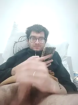 Snapshot of Cum-_ chatting on March 7, 2026, 8:32 am Cum- online show from March 7, 2026, 8:32 am