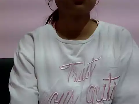 Snapshot of Alisha_Roy1 chatting on January 6, 2026, 9:24 am Alisha Roy1 online show from January 6, 2026, 9:24 am