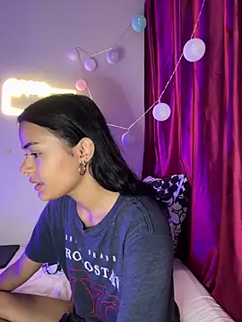 Snapshot of Iam_Lyan_ chatting on March 1, 2026, 9:48 pm Iam Lyan online show from March 1, 2026, 9:48 pm