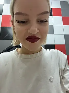 AshleyMur online show from February 18, 2026, 4:10 am