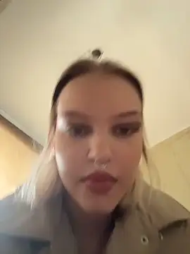 AshleyMur online show from May 26, 2026, 9:51 am
