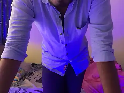 Snapshot of Ruthless_guyy chatting on February 12, 2026, 6:29 pm Ruthless guyy online show from February 12, 2026, 6:29 pm