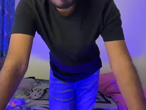 Snapshot of Ruthless_guyy chatting on February 14, 2026, 6:30 pm Ruthless guyy online show from February 14, 2026, 6:30 pm