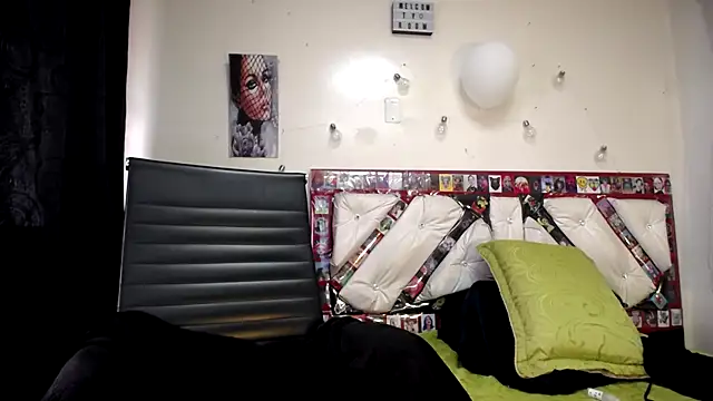 abril onnel online show from March 22, 2025, 8:15 pm