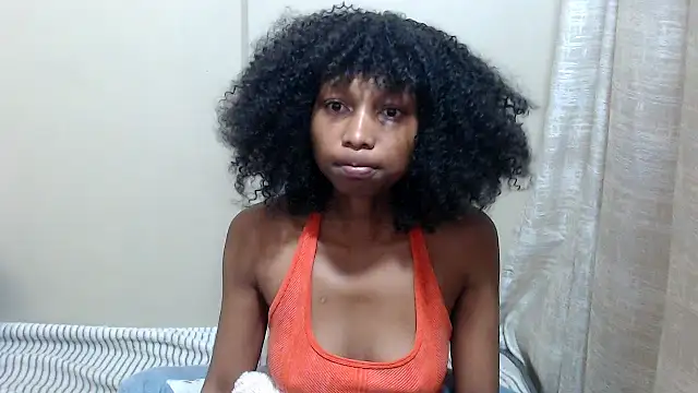 ExtraDoll online show from May 14, 2026, 6:32 am