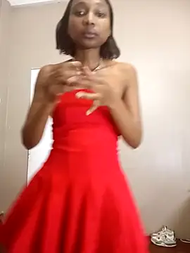ExtraDoll online show from May 3, 2026, 5:16 pm
