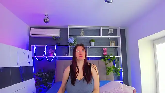 Snapshot of StephieRousee chatting on March 24, 2026, 6:13 am StephieRousee online show from March 24, 2026, 6:13 am