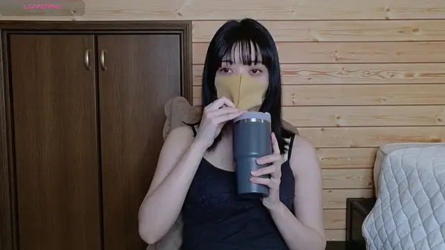 minami room online show from June 17, 2026, 6:57 am