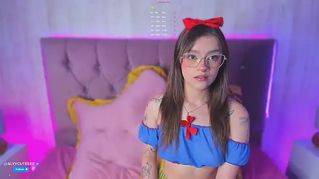 Snapshot of alyy_cut3 chatting on February 25, 2026, 8:08 pm alyy cut3 online show from February 25, 2026, 8:08 pm