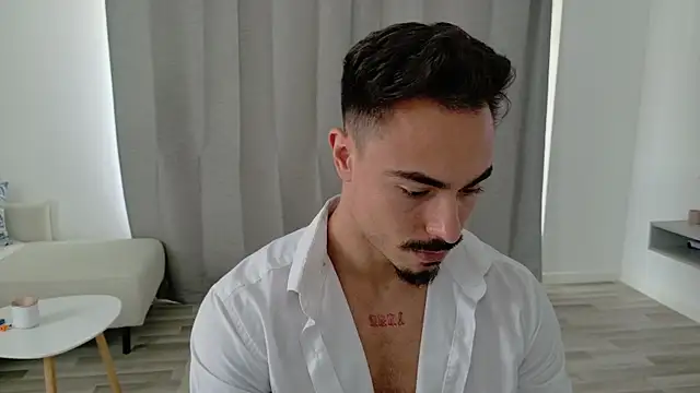 Snapshot of Master_Lukas chatting on May 7, 2026, 12:08 pm Master Lukas online show from May 7, 2026, 12:08 pm