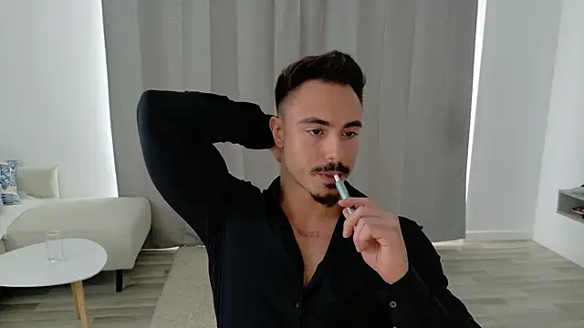 Snapshot of Master_Lukas chatting on May 4, 2026, 12:30 pm Master Lukas online show from May 4, 2026, 12:30 pm