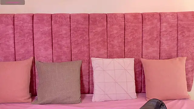 Snapshot of Mayleeth chatting on April 16, 2026, 11:22 am Mayleeth online show from April 16, 2026, 11:22 am