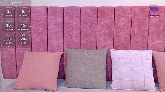 Snapshot of Mayleeth chatting on March 13, 2026, 12:43 pm Mayleeth online show from March 13, 2026, 12:43 pm