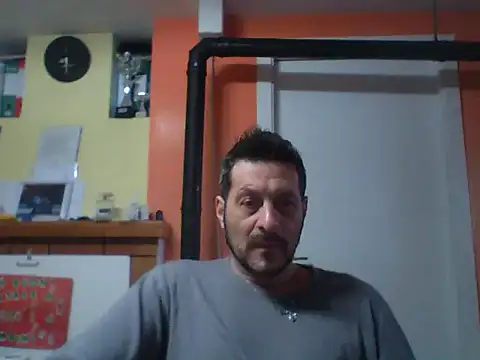 Snapshot of colosone chatting on February 24, 2025, 7:33 am colosone online show from February 24, 2025, 7:33 am