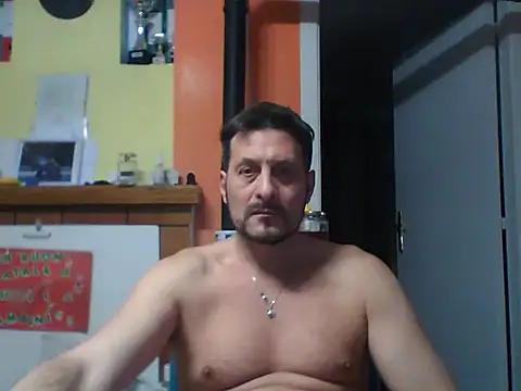 Snapshot of colosone chatting on February 18, 2025, 4:03 pm colosone online show from February 18, 2025, 4:03 pm