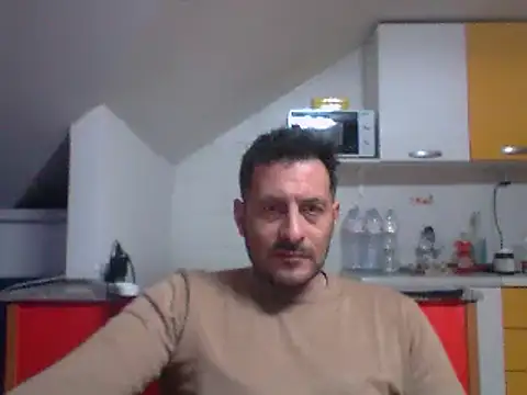 Snapshot of colosone chatting on March 16, 2025, 7:38 pm colosone online show from March 16, 2025, 7:38 pm