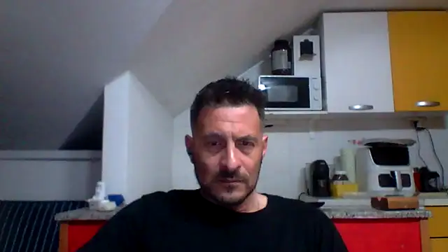 colosone online show from May 10, 2026, 8:33 pm