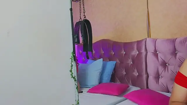 Missy 22  online show from April 14, 2026, 1:49 pm