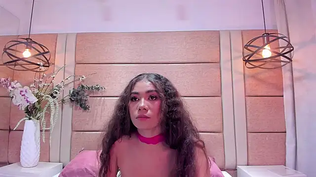 CamilaCastillo online show from February 13, 2026, 8:53 pm