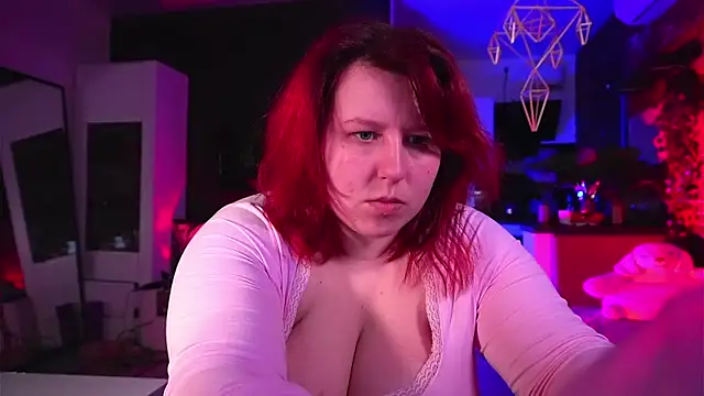 Snapshot of Liliya_moon chatting on January 17, 2026, 9:51 pm Liliya moon online show from January 17, 2026, 9:51 pm