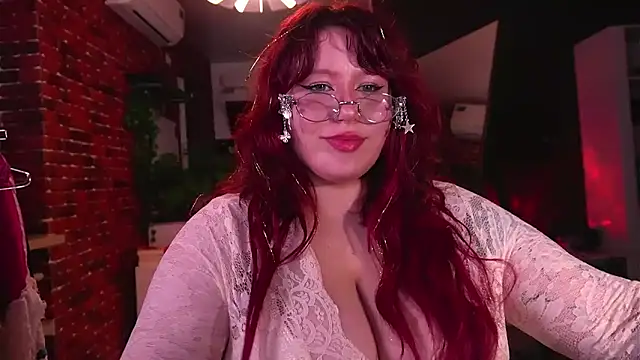 Snapshot of Liliya_moon chatting on March 2, 2026, 8:27 pm Liliya moon online show from March 2, 2026, 8:27 pm