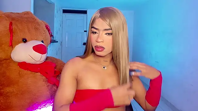 Snapshot of angels_trans_23x chatting on April 8, 2026, 8:27 am angels trans 23x online show from April 8, 2026, 8:27 am