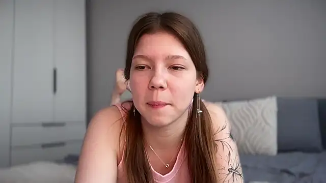 karalinhks online show from February 1, 2026, 8:45 am