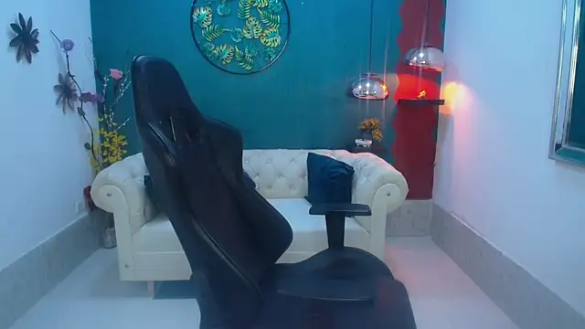 Snapshot of elena_milf1 chatting on January 9, 2026, 5:31 pm elena milf1 online show from January 9, 2026, 5:31 pm