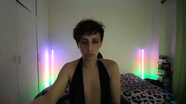 HoneyValentine online show from May 23, 2026, 6:40 pm