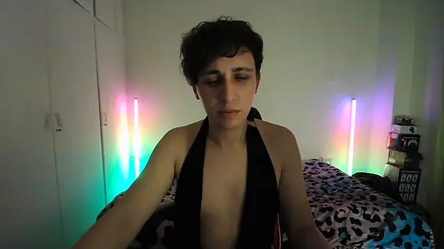 HoneyValentine online show from May 20, 2026, 6:49 pm