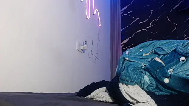 jamescurly00 online show from February 13, 2026, 7:52 am