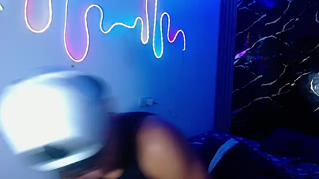 jamescurly00 online show from February 21, 2026, 9:33 am