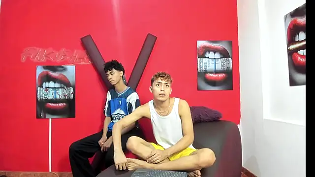 Snapshot of AVENGER_BOYS2026 chatting on April 4, 2026, 7:15 am AVENGER BOYS2026 online show from April 4, 2026, 7:15 am
