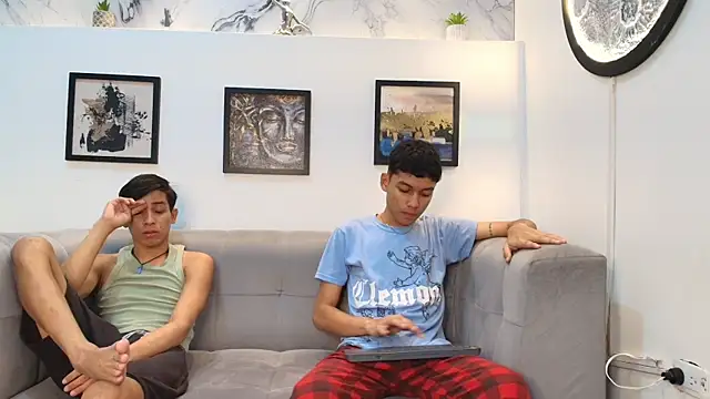 AVENGER BOYS2026 online show from February 10, 2026, 1:15 am