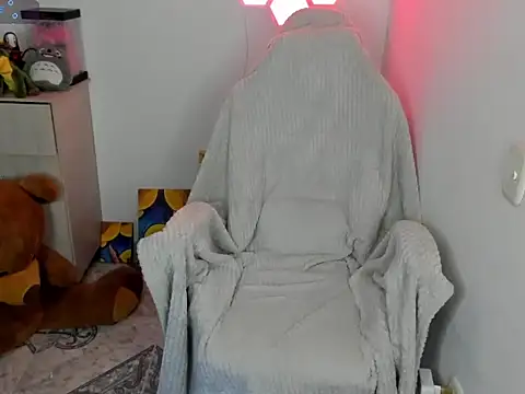 emillyaqua online show from January 9, 2026, 9:44 pm