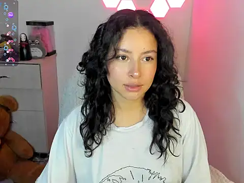 emillyaqua online show from February 5, 2026, 11:00 pm